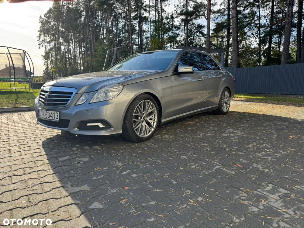 Mercedes-Benz Klasa E 350 CDI DPF BlueEFFICIENCY 7G-TRONIC Elegance - 4