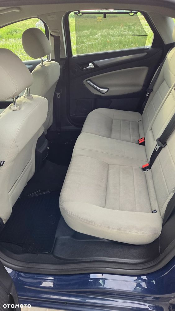 Ford Mondeo 1.6 T Titanium - 12