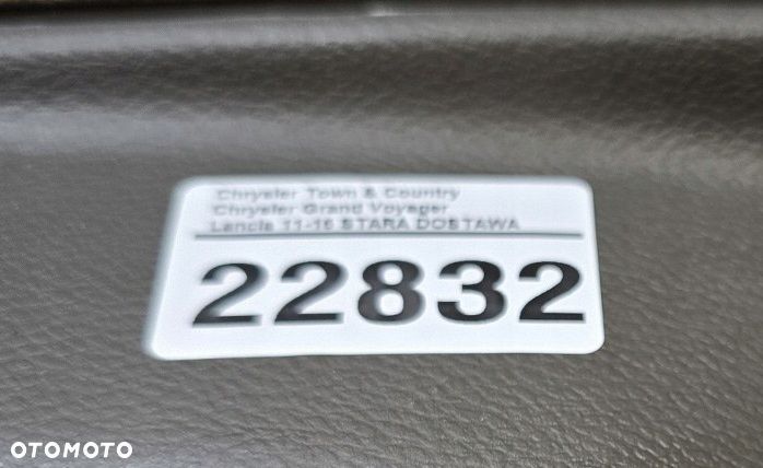 tapicerka boczek drzwi tył prawy lancia voyager town country 12r - 3