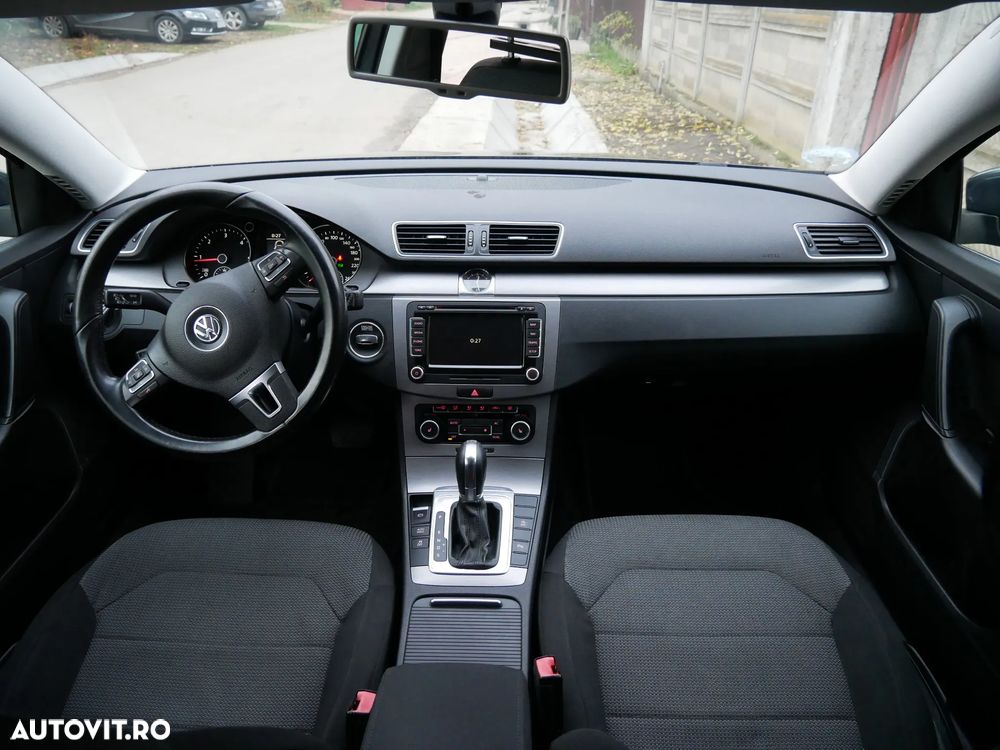 Volkswagen Passat - 18