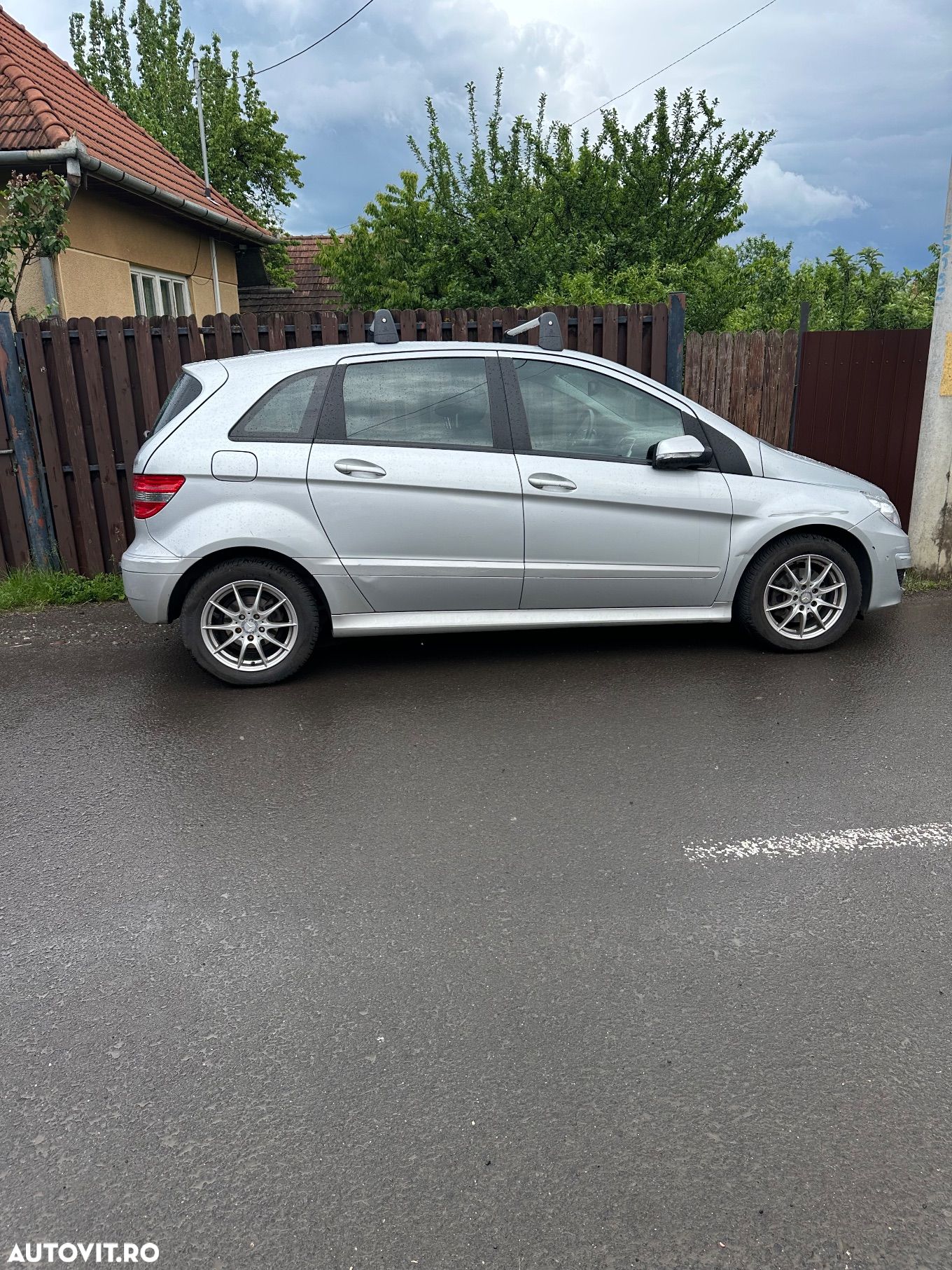 Mercedes-Benz B - 1
