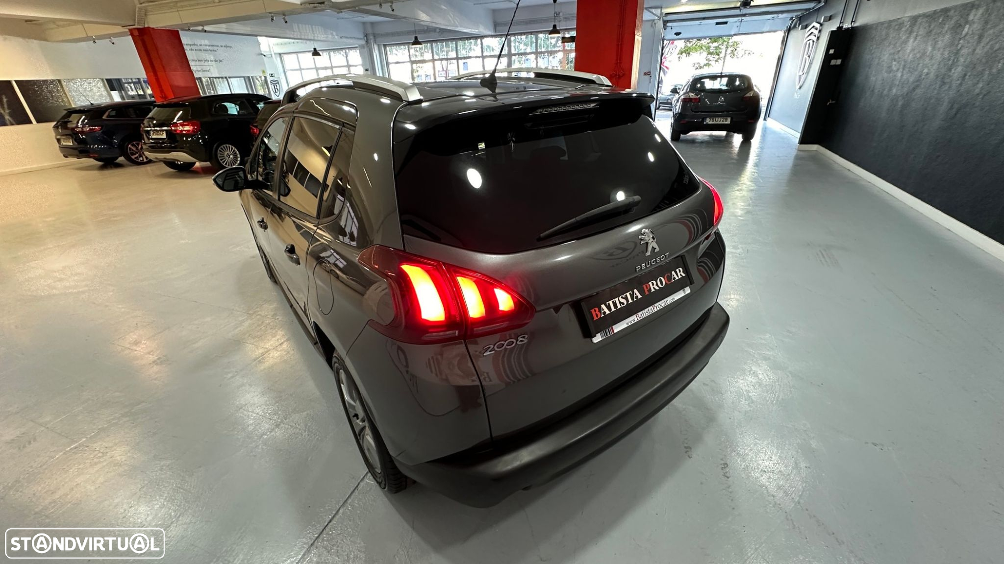 Peugeot 2008 1.6 BlueHDi Style - 8