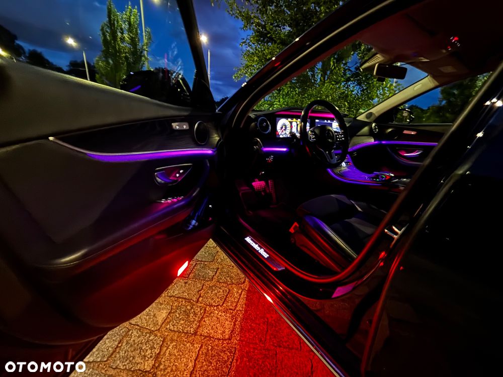 Mercedes-Benz Klasa E 220 d 4Matic 9G-TRONIC Avantgarde - 34