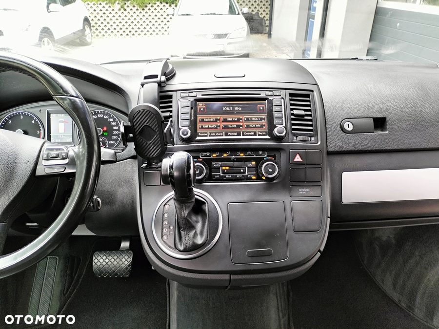 Volkswagen Multivan - 23