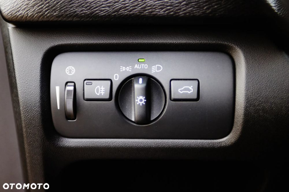 Volvo V40 D2 RDesign - 16