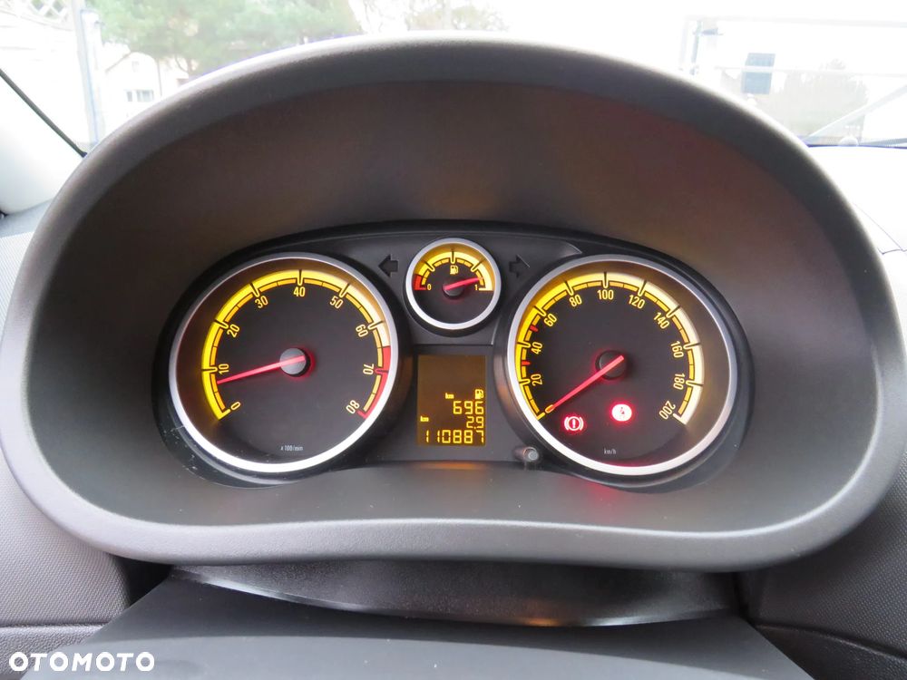 Opel Corsa 1.2 16V Cosmo - 23