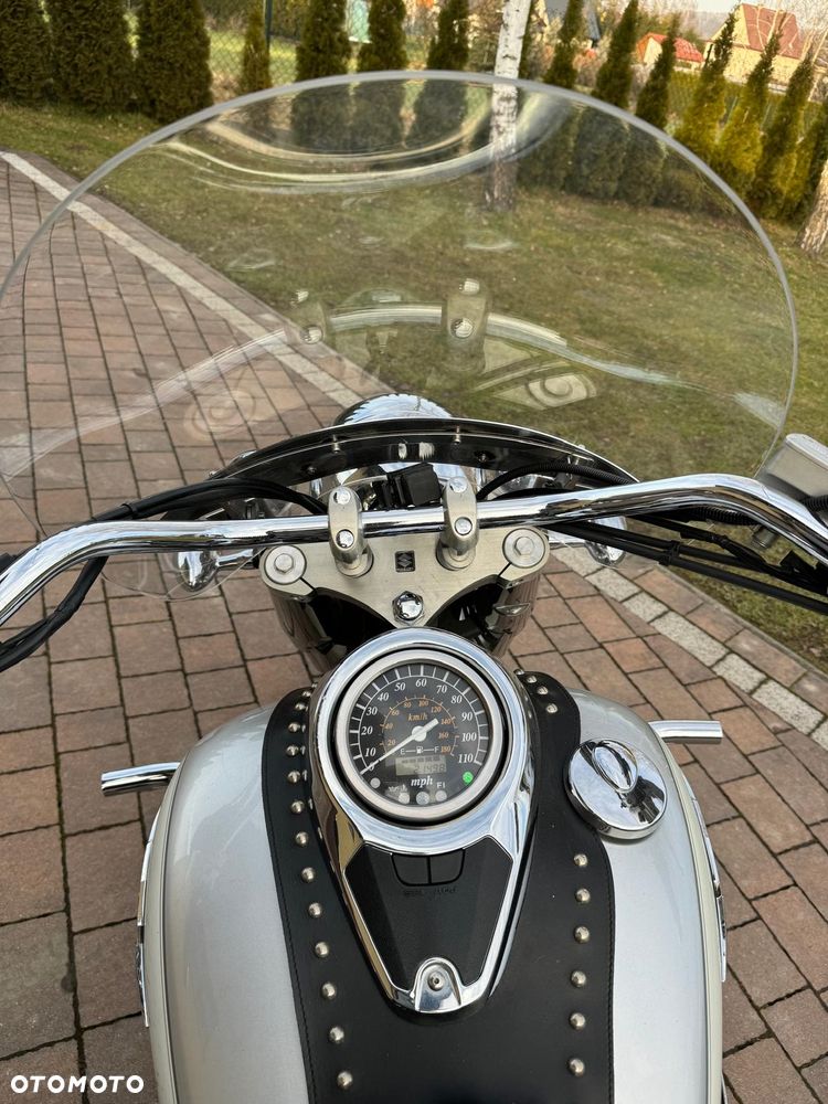 Suzuki VL 800 Volusia - 3