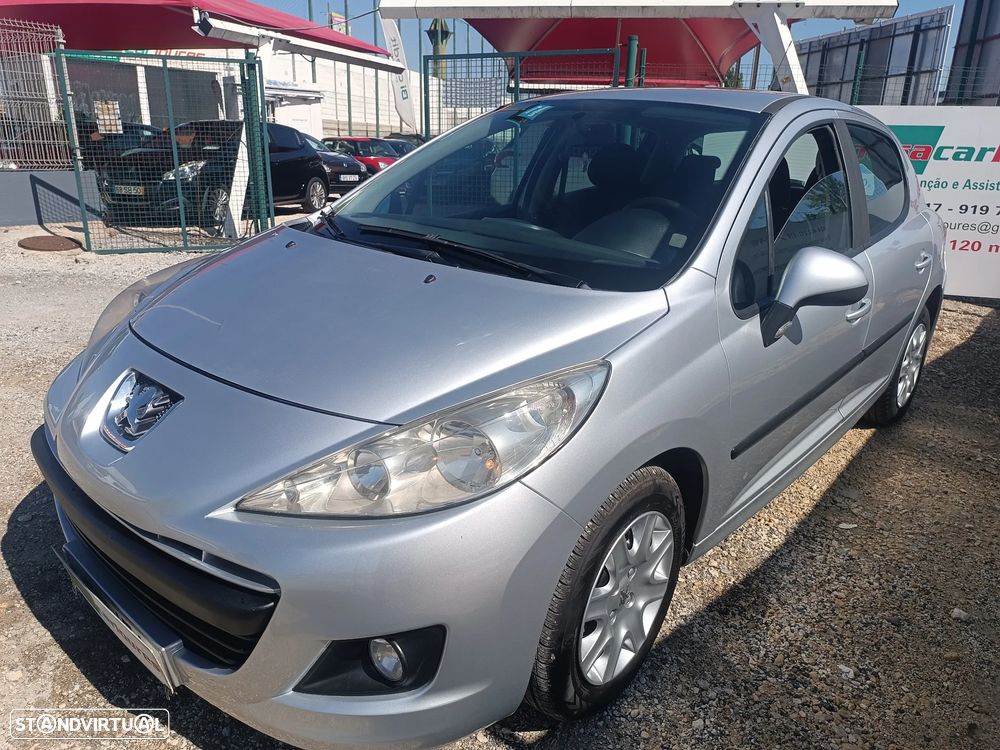 Peugeot 207 1.4 16V Trendy - 3