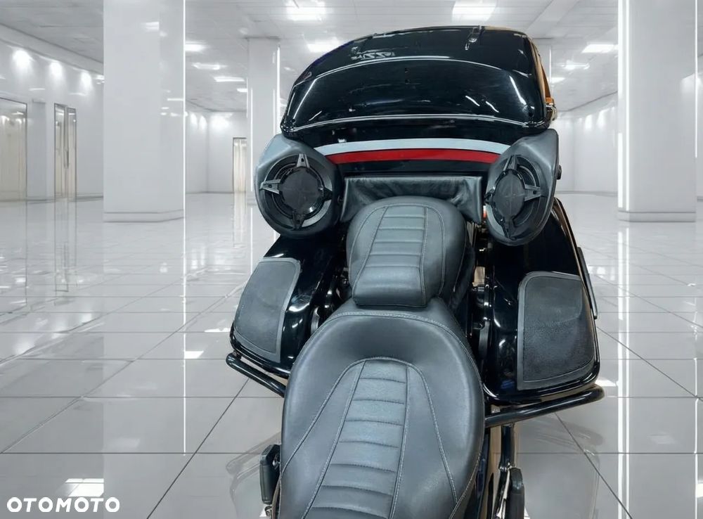 Harley-Davidson Touring Road Glide - 10