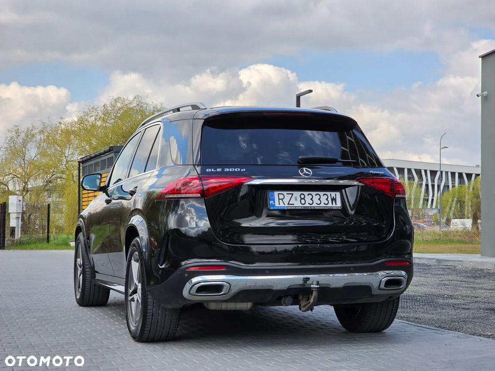 Mercedes-Benz GLE 300 d 4-Matic - 21