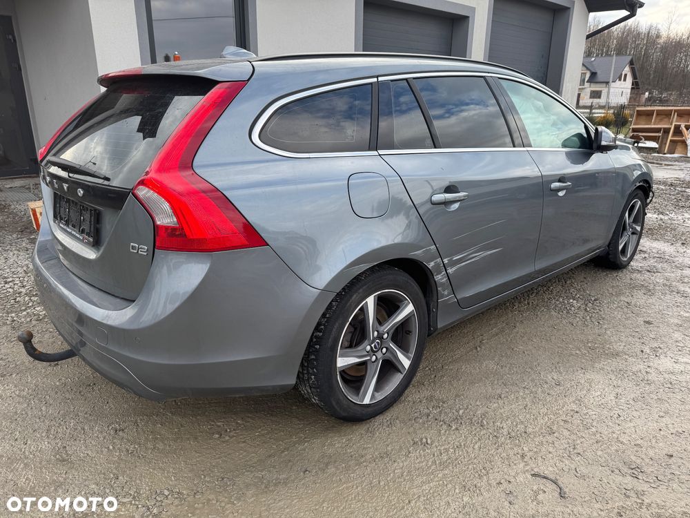 Volvo V60 D2 Momentum - 3