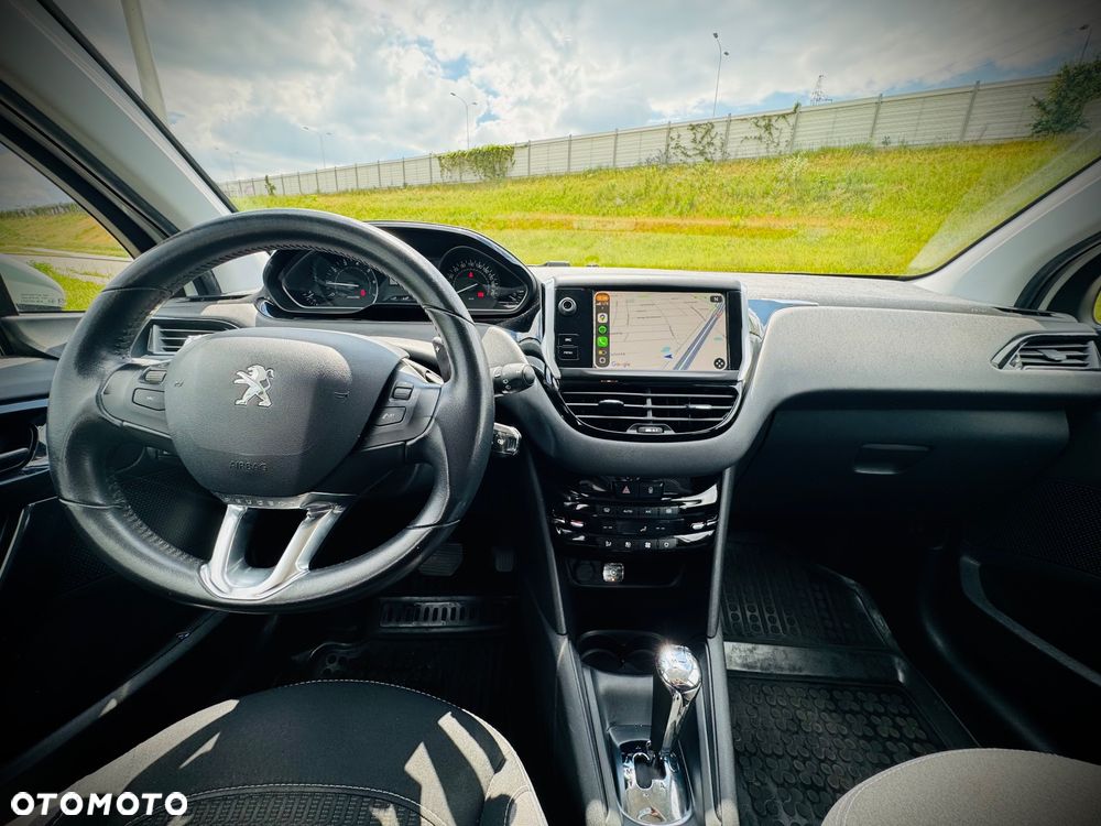 Peugeot 208 - 3