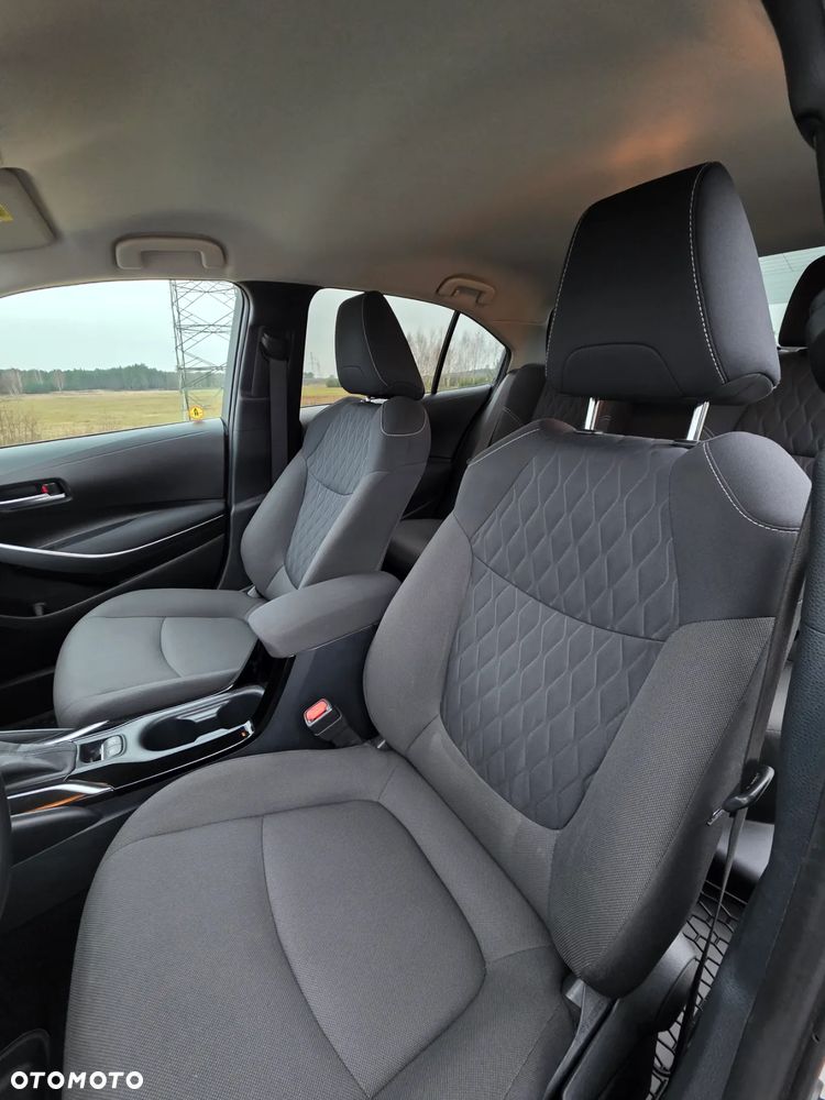 Toyota Corolla 1.8 Hybrid Comfort - 29