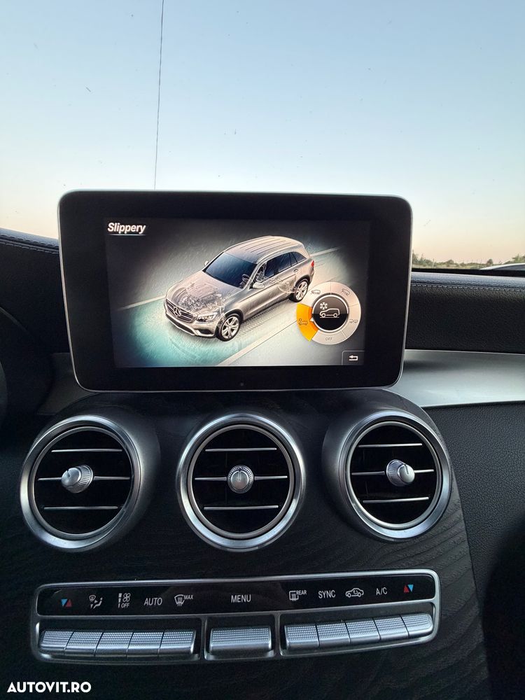 Mercedes-Benz GLC 250 4MATIC 9G-TRONIC - 16