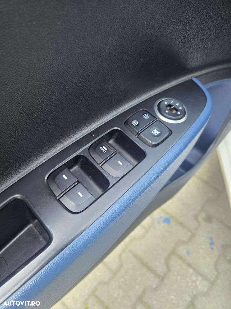 Hyundai i10 - 10