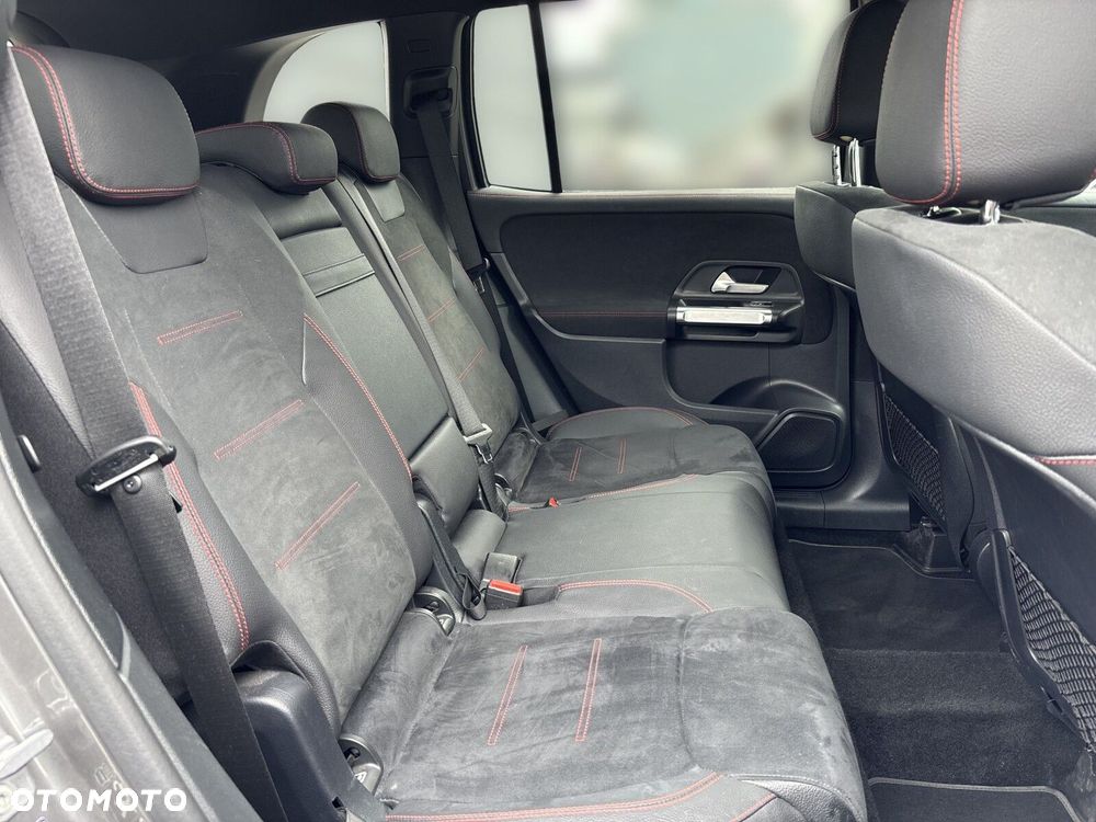 Mercedes-Benz GLB - 22