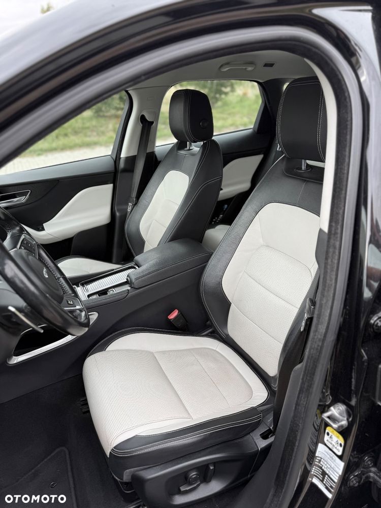 Jaguar F-Pace 2.0 i4D AWD R-Sport - 10