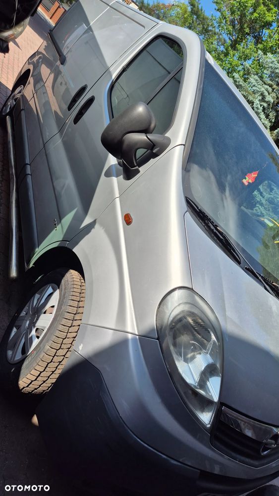 Opel Vivaro - 2