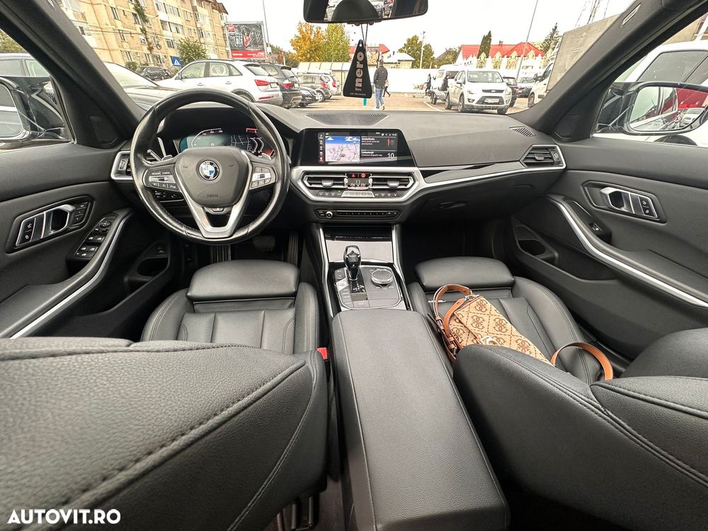 BMW Seria 3 330i xDrive AT - 5