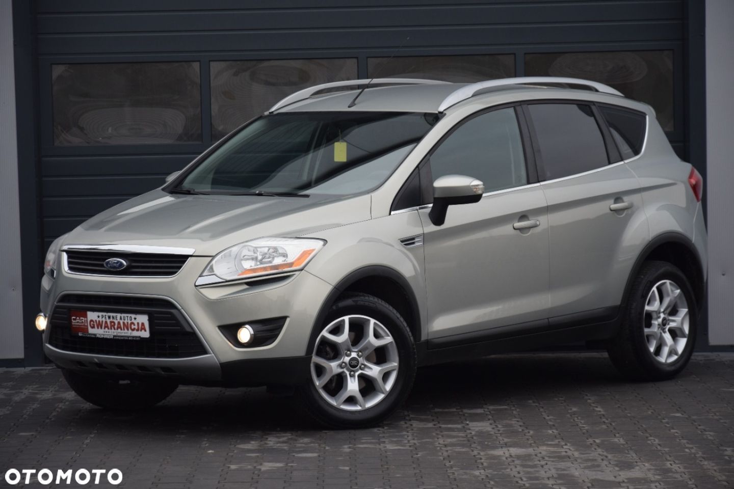 Ford Kuga - 1