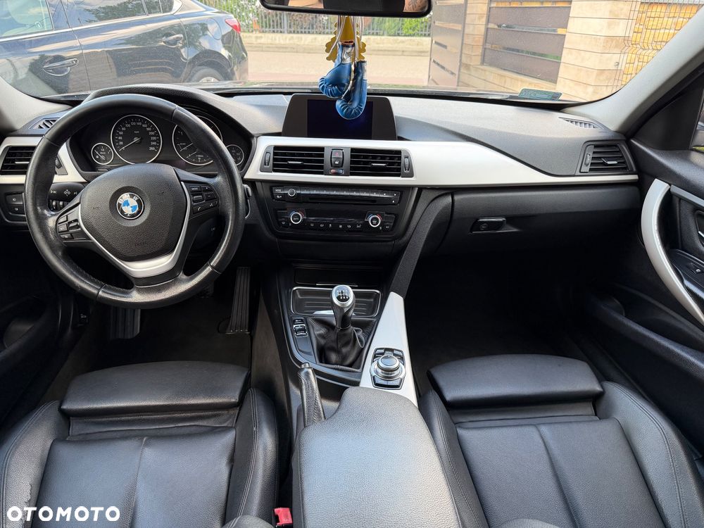 BMW Seria 3 318d Blue Performance Sport Line - 39