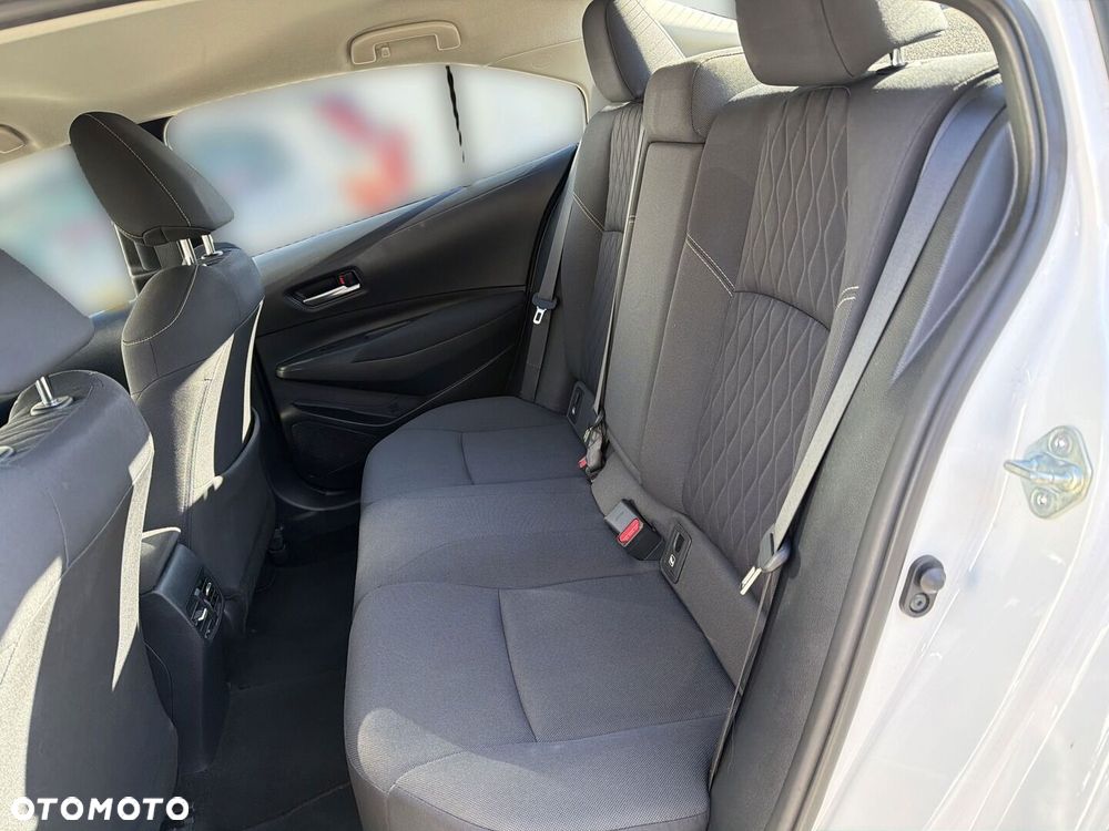 Toyota Corolla - 10