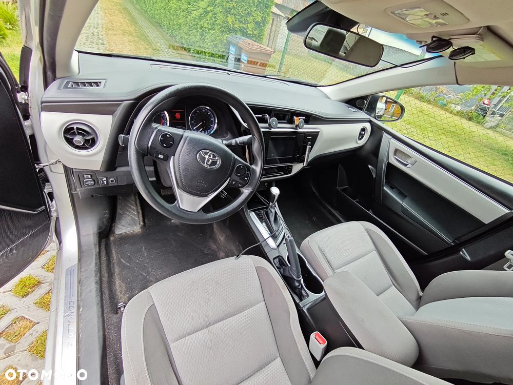 Toyota Corolla - 2