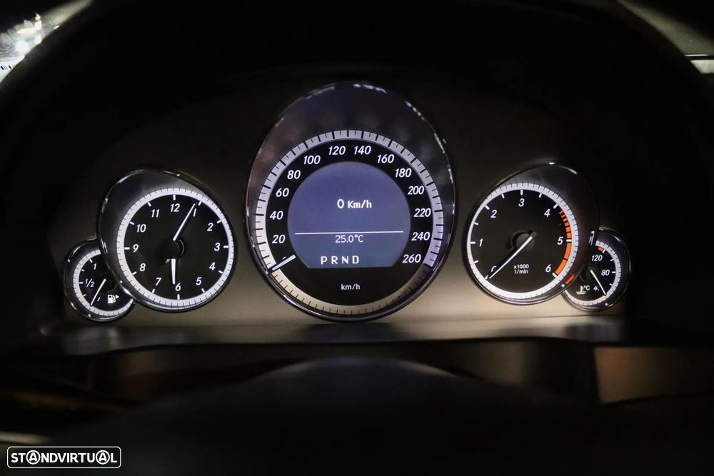 Mercedes-Benz E 250 CDi Avantgarde BlueEfficiency Auto - 10