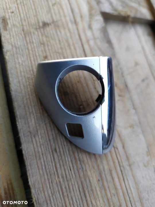 MERCEDES W211 E-KLASA ZAŚLEPKA WKŁADKI KLAMKI 775 - 6