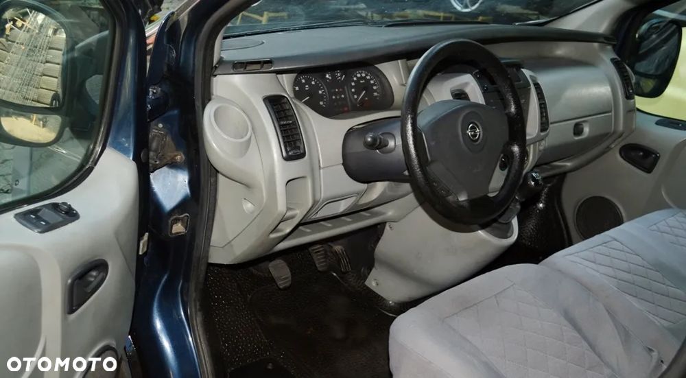 Opel VIVARO - 27