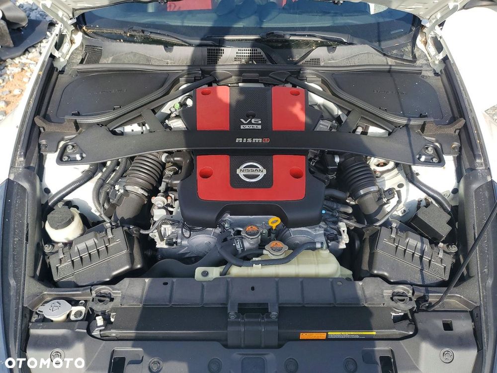Nissan 370 Z - 12