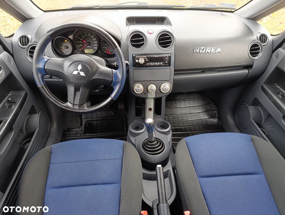 Mitsubishi Colt - 22