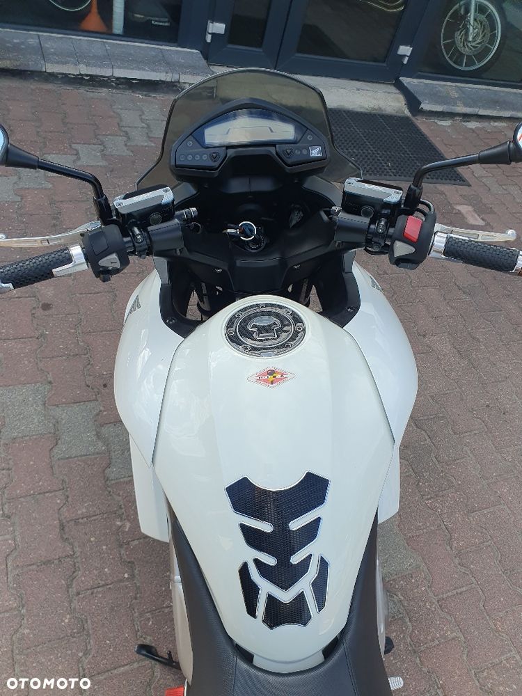 Honda VFR - 8