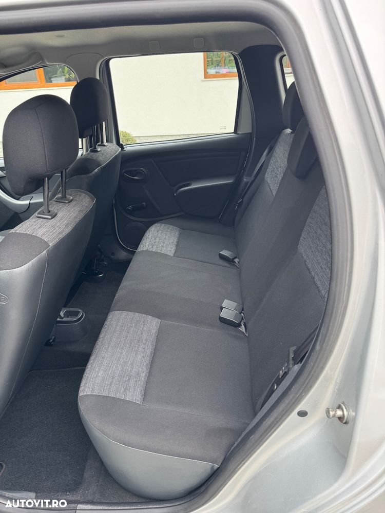 Dacia Duster 1.6 4x2 Prestige - 14