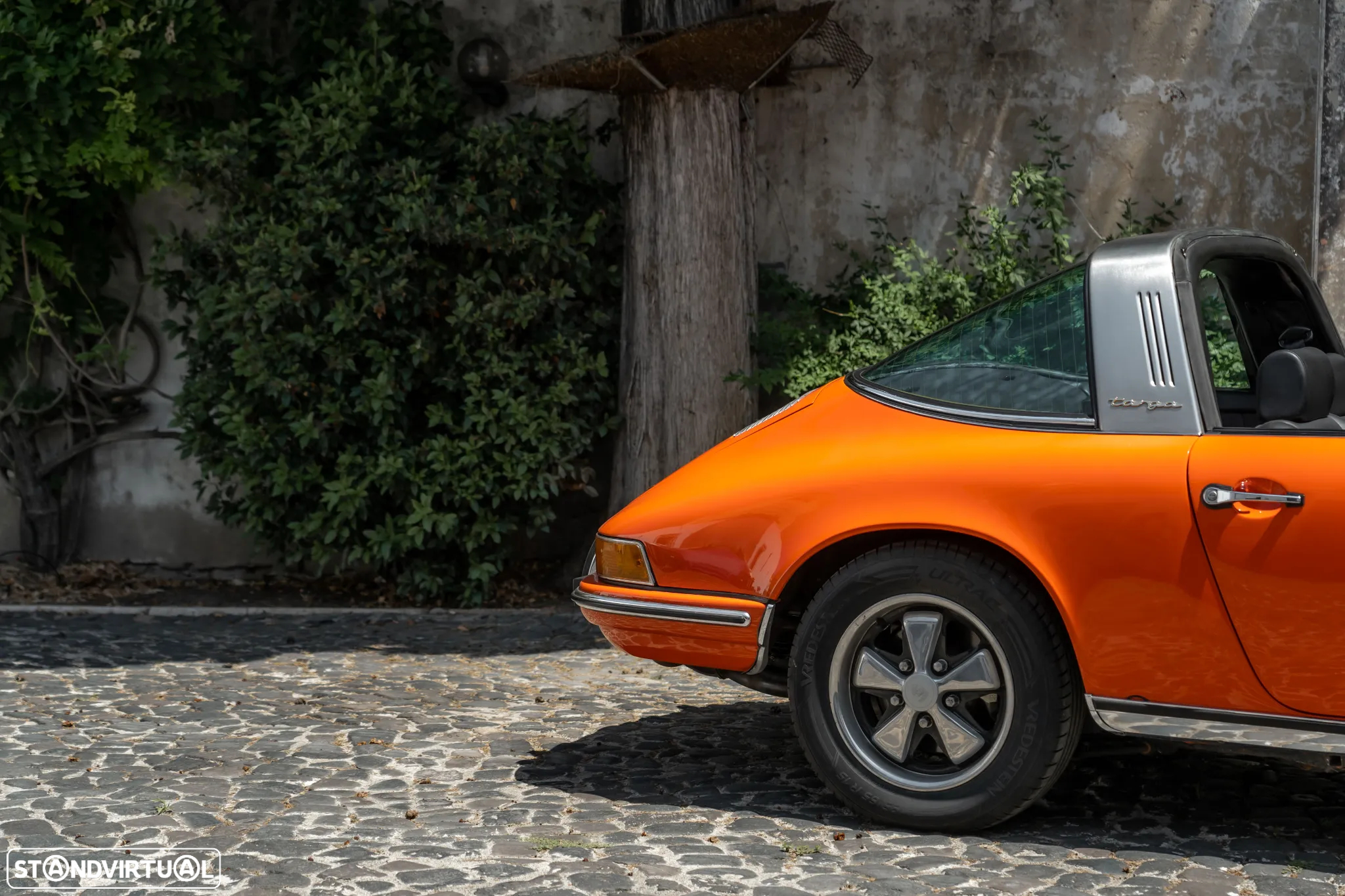 Porsche 911 Série F - 11