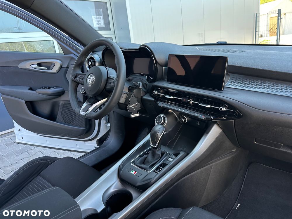 Alfa Romeo Tonale 1.5 T4 GSE mHEV Super DCT - 17