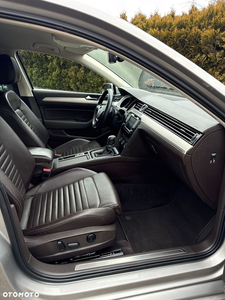 Volkswagen Passat 2.0 TDI SCR DSG Highline - 14