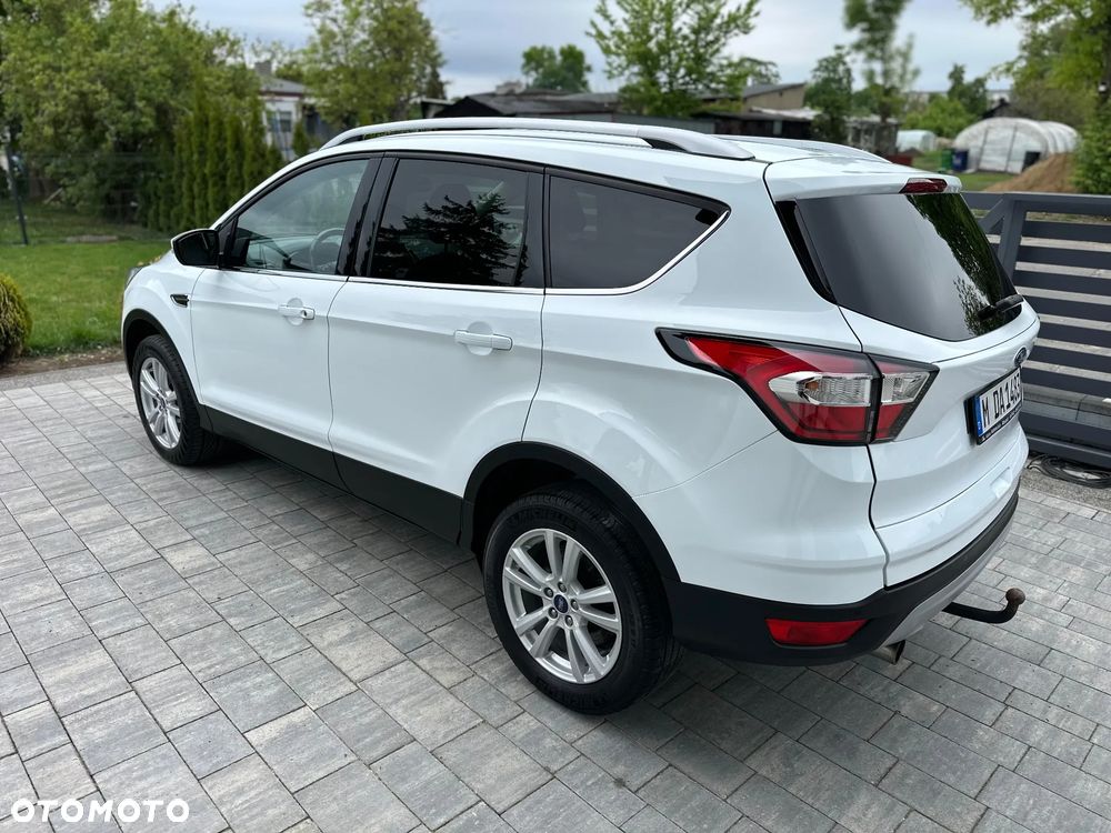 Ford Kuga 1.5 EcoBoost 2x4 Titanium - 5