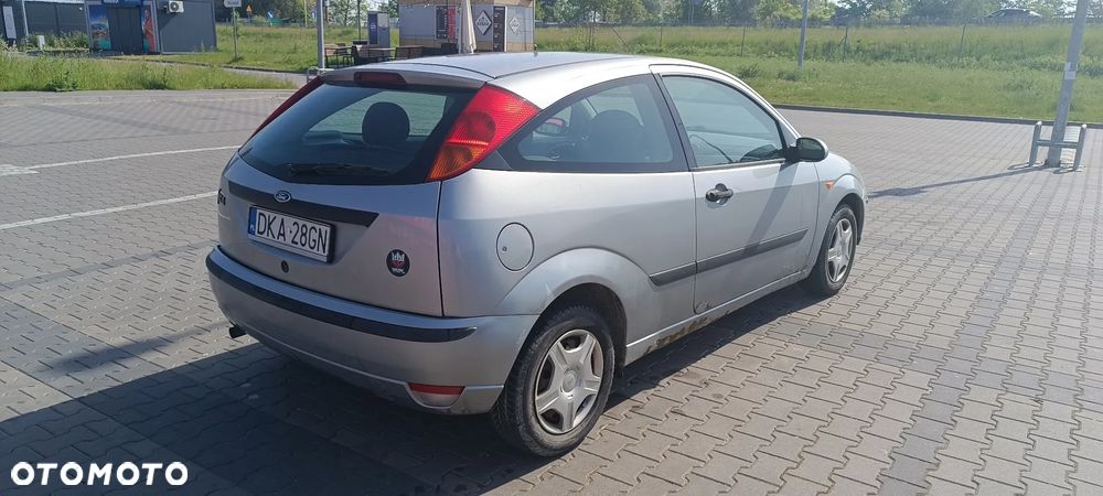 Ford Focus 1.4 Ambiente - 3