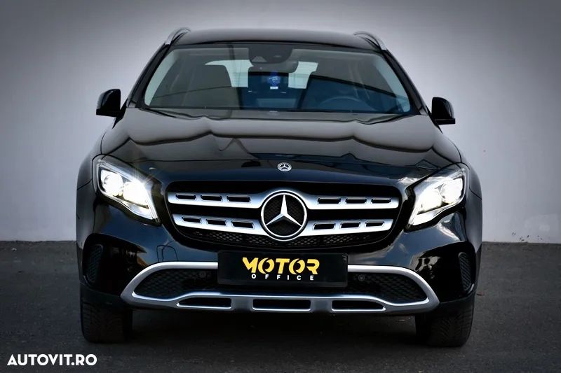Mercedes-Benz GLA 180 7G-DCT Urban - 2