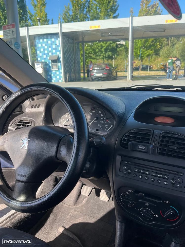 Peugeot 206 - 17