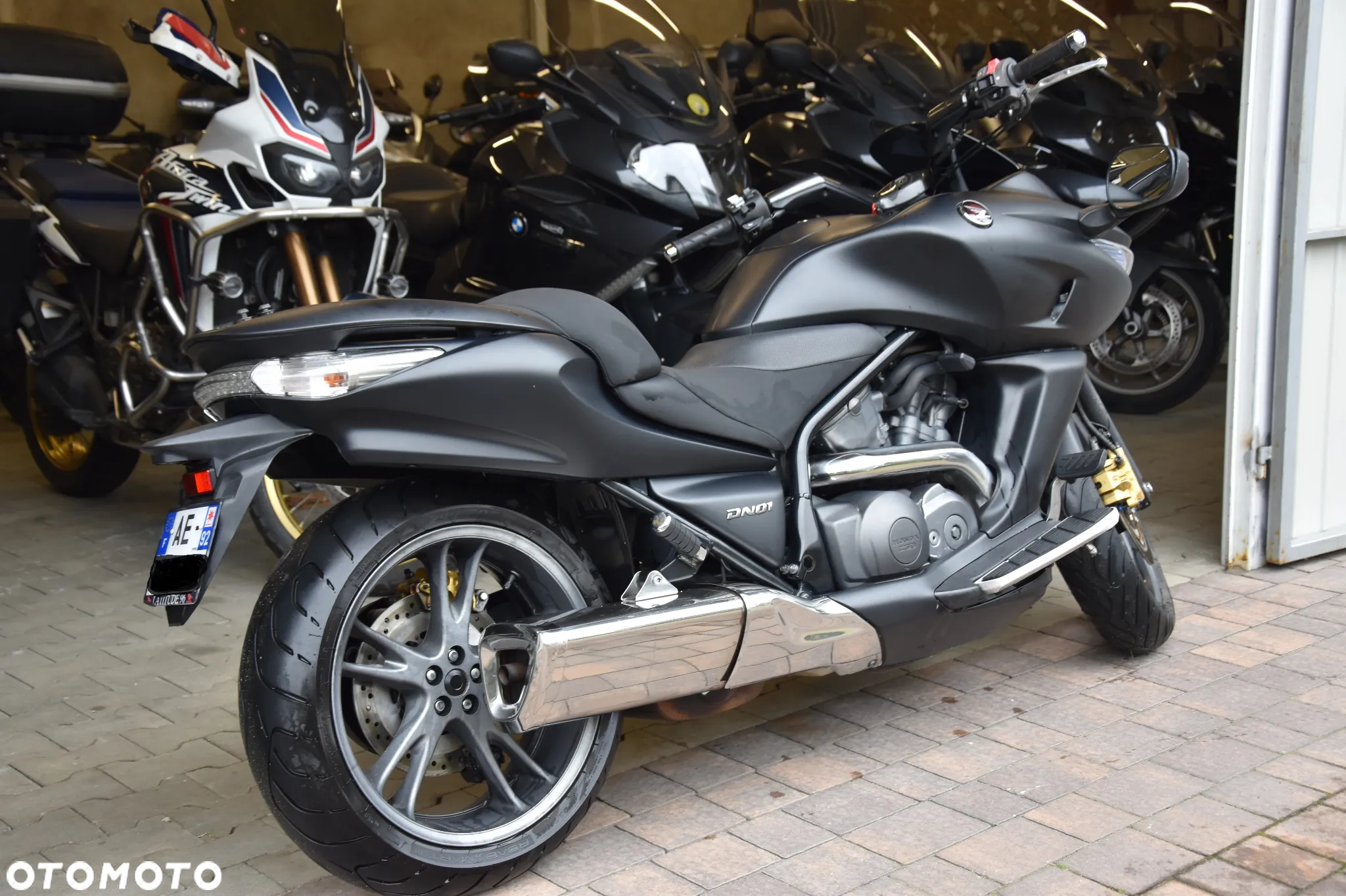 Honda DN-01 - 10