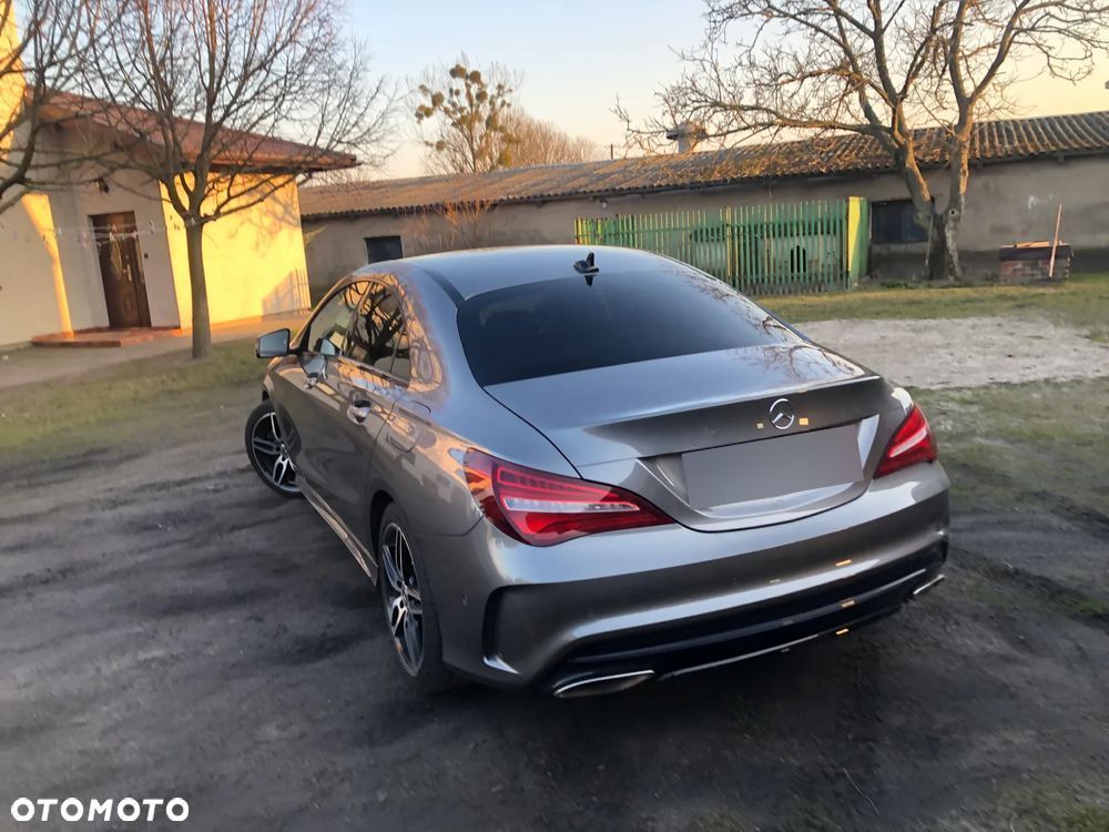 Mercedes-Benz CLA 200 7G-DCT - 2