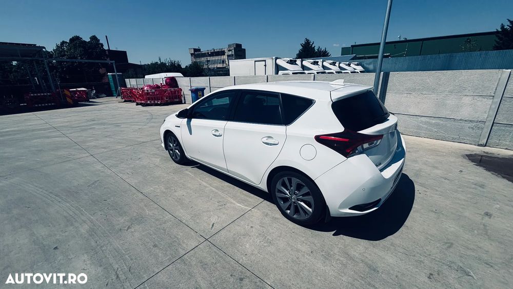 Toyota Auris - 6