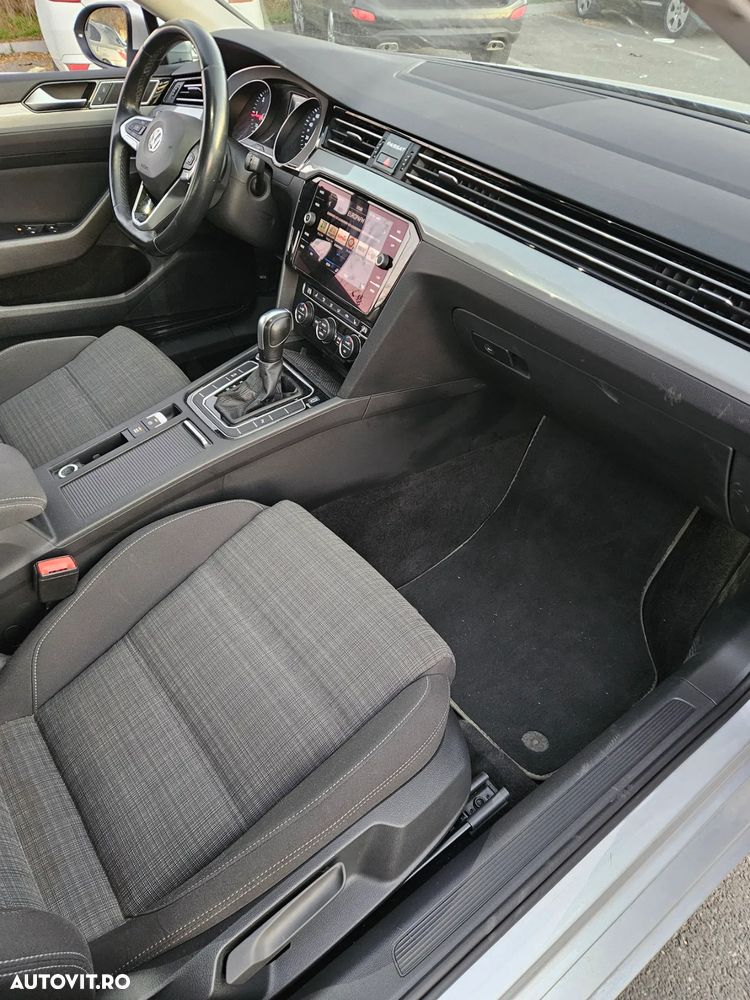 Volkswagen Passat Variant 2.0 TDI DSG Comfortline - 11