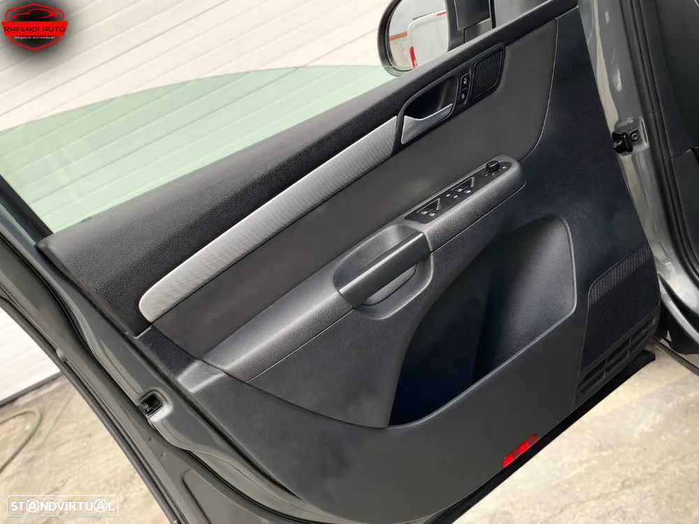 VW Sharan 2.0 TDi Confortline - 9