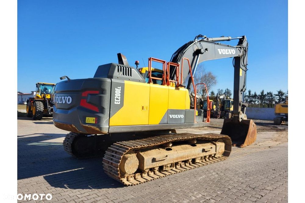 Volvo EC200EL - 4