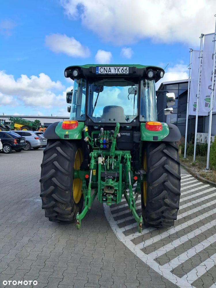John Deere 5090M - 6