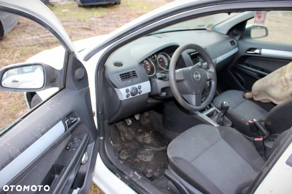 Opel Astra H 2005 1.8i Z18XE Kombi (MASKA, ZDERZAK, LAMPA, BŁOTNIK, DRZWI, SZYBA, FOTEL) - 6