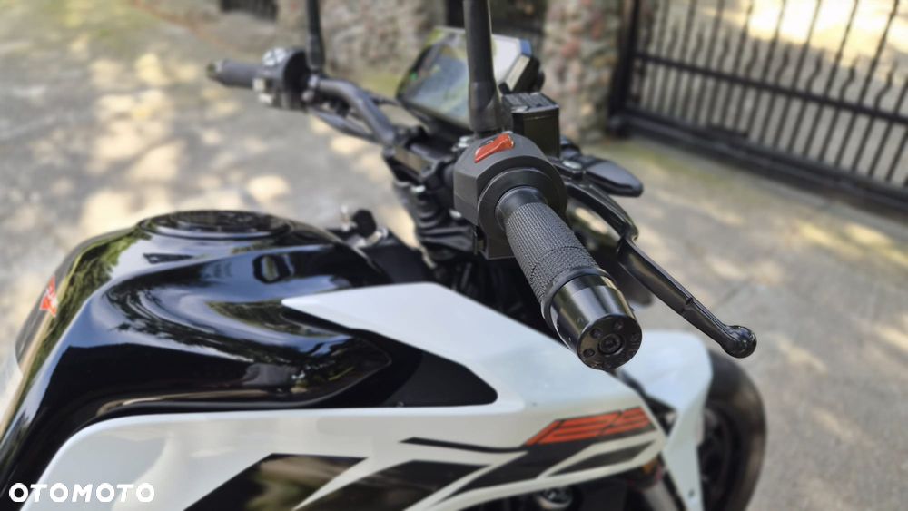 KTM Duke 125 - 17